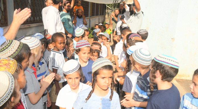 חוזרים ללימודים