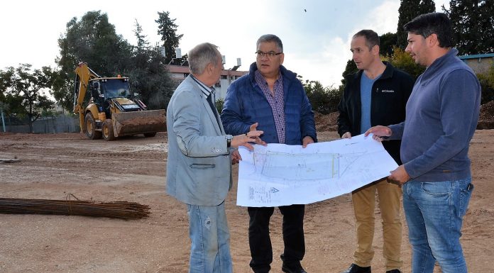 בנייתו של מגרש כדורגל סינטטי שלישי