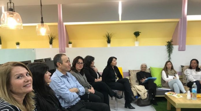 מנהלת משרד החינוך במחוז צפון סיירה בעכו ושיבחה את מערכת החינוך העירונית