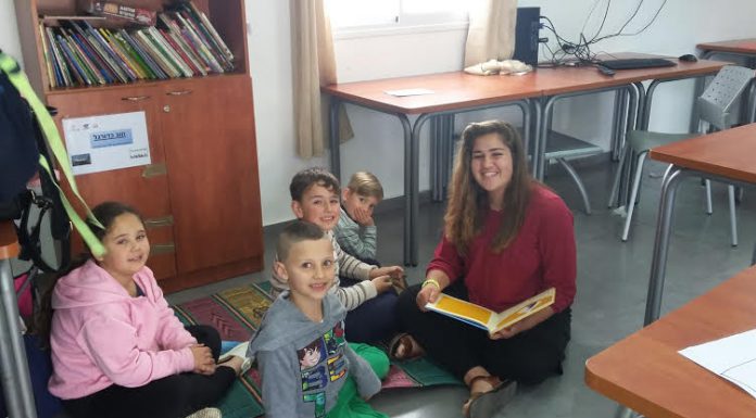שעת סיפור כמו של פעם