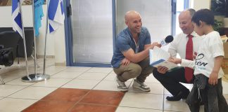 חלומו של הילד אהרון חיים להיות ראש העיר התגשם