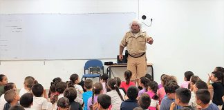 דוד בן גוריון בביקור בבית הספר יהלום
