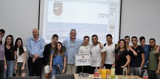 ובתפקיד המורה: מהנדס העיר הוותיק