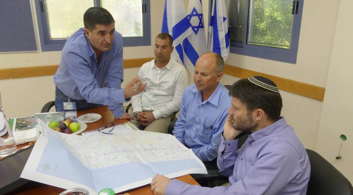 ראש העיר אבי אלקבץ אירח את שר התחבורה ח"כ בצלאל סמוטריץ'