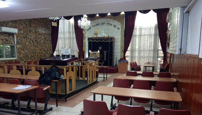 מתפללים שכם אל שכם בנוף הגליל, רגעי חסד של הביחד היהודי