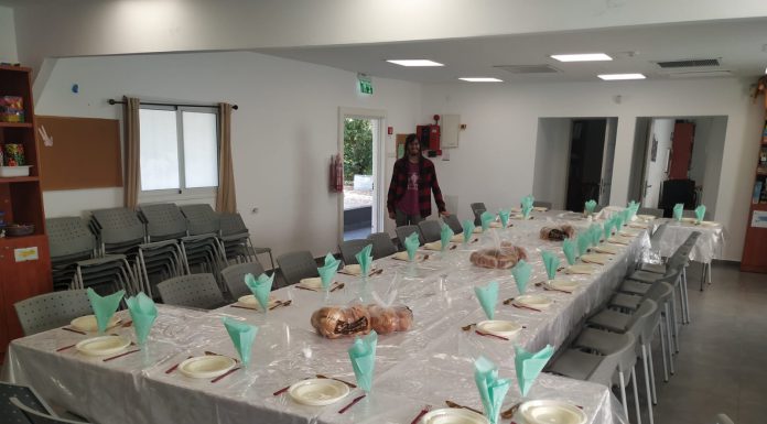 משפחות הגרעין מתנדבות להכין את מיטב המאכלים בשמחה רבה
