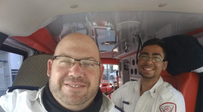 תלמיד מח"ט "פסגות" במגדל העמק זכה באות שר החינוך לנוער מתנדב