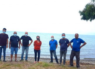 צוות רשות הכינרת בסיור עם משרד הפנים בחוף צאלון