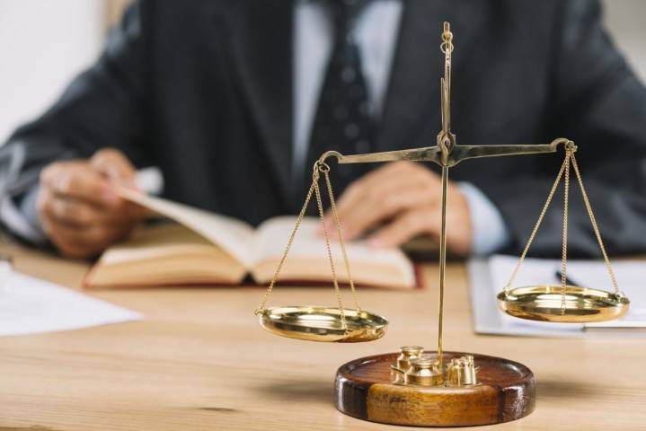ליווי אחראי של עורך דין מקצועי – עוזר לכם בכל סיטואציה