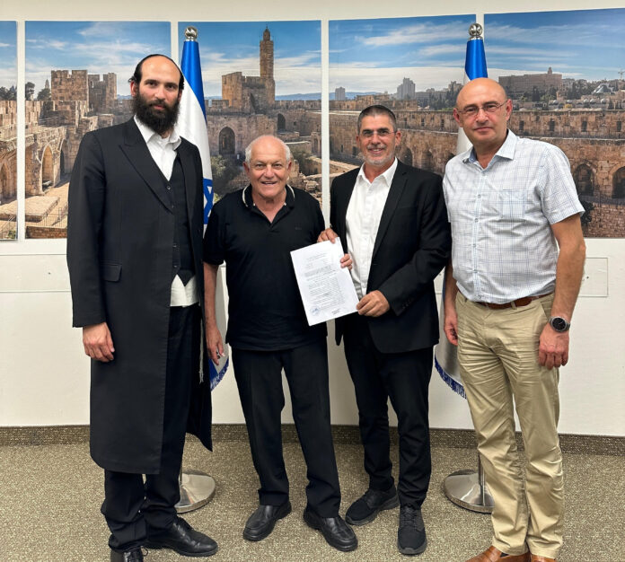 סגן ראש העיר נהריה חיים רואש