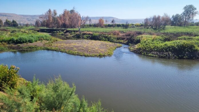 שביל סובב כינרת - מקטע מג'רסה זאכי יהודיה - תצפית אל שפך הזאכי - צילום דניאל, איגוד ערים כינרת