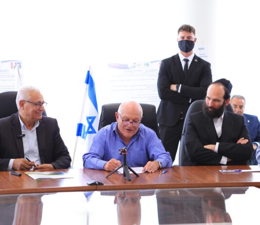 התקיים טקס חתימת הסכם הגג בסח’נין: תוספת של כ־4,660 יחידות דיור והשקעה של כ־1.5 מיליארד שקל בפיתוח העיר