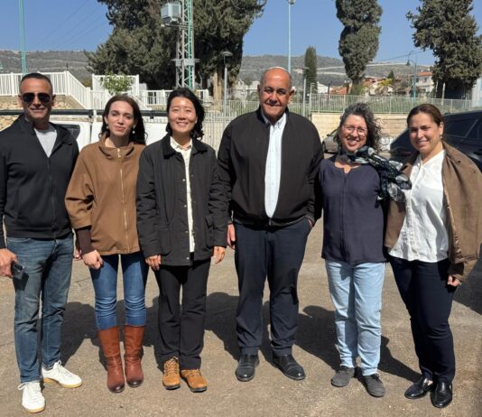 משלחת מקוריאה הדרומית הגיעה לשלומי ללמוד: כך מפנים בית חולים סיעודי בשעת חירום