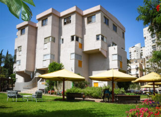 מחבקים את הצפון בצל המלחמה: לטובת חולי הסרטן בצפון מתקיימות פעילויות גוף נפש בזום, ביקורי עובדות סוציאליות במרכזים הרפואיים, פרויקט השלמת חומר נלמד לילדים חולי סרטן ומלונית עבור חולי סרטן מהצפון המגיעים לטיפול במרכז הארץ